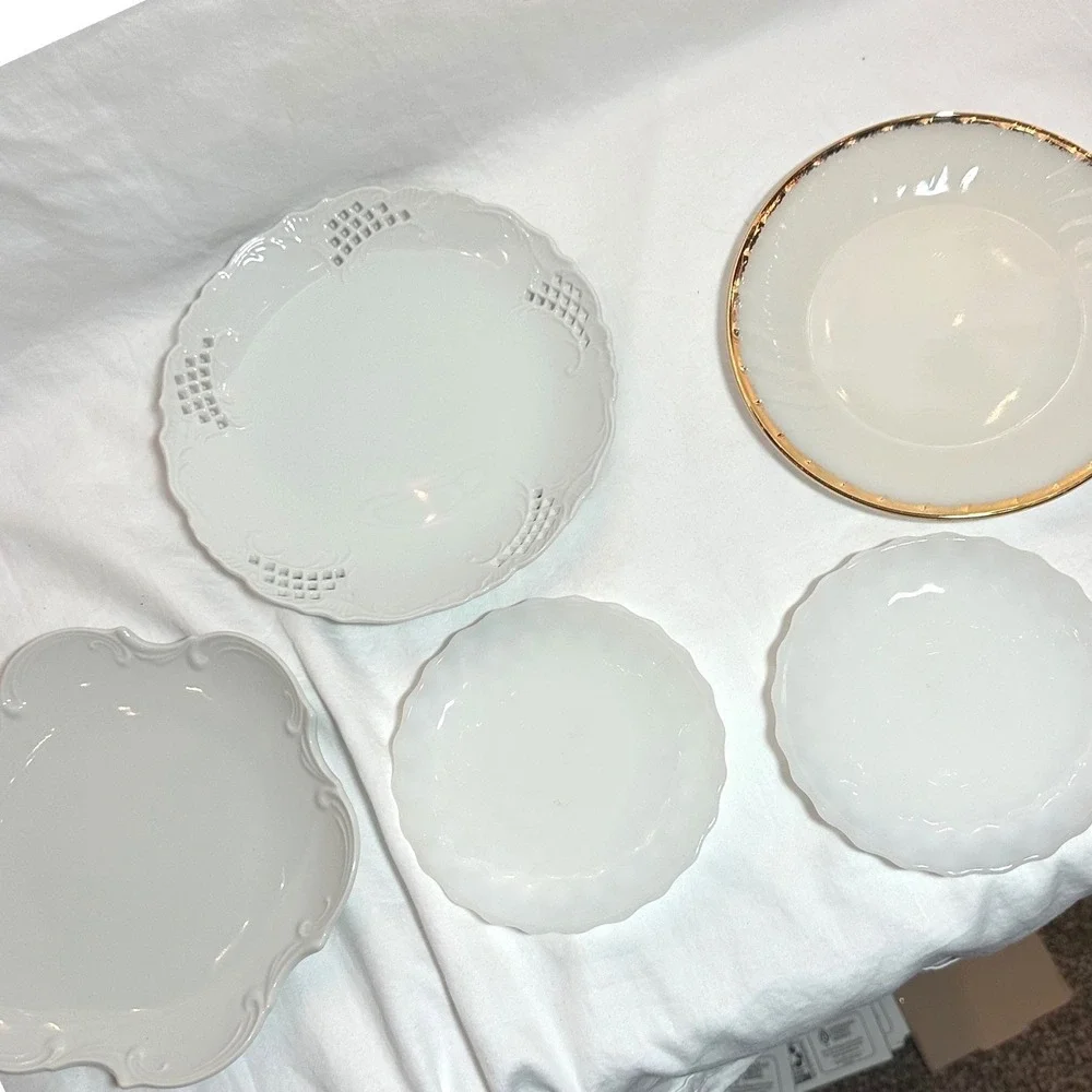 Vintage White Plates Milk Glass Gold Rim Reticulated Excellent 5pc Plate Wall